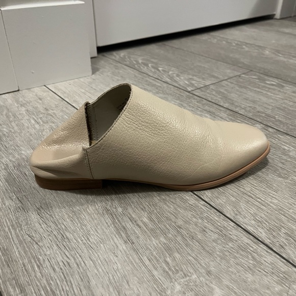 Chinese Laundry Nude Mule Loafer - Picture 7 of 8